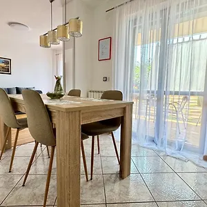  Apartment Mia, 50 Sqm, Parking Included